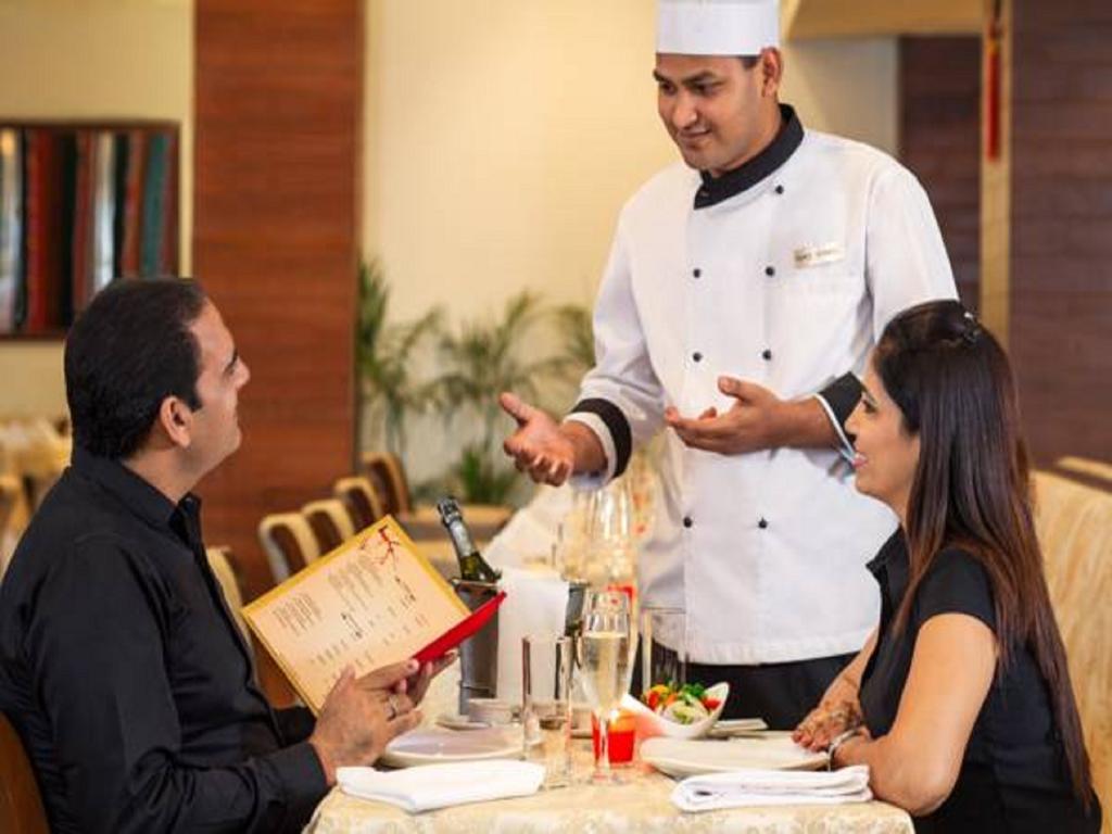 Dlf Club 5 Hotel Gurgaon Luaran gambar