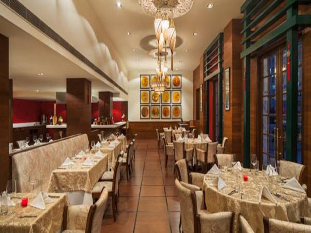 Dlf Club 5 Hotel Gurgaon Luaran gambar