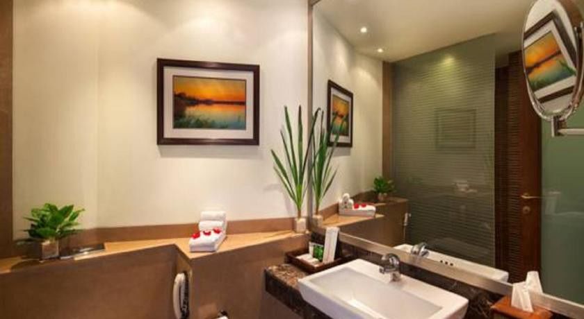 Dlf Club 5 Hotel Gurgaon Luaran gambar